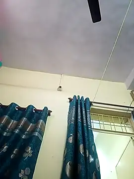 heenage online show from October 12, 2025, 7:51 am