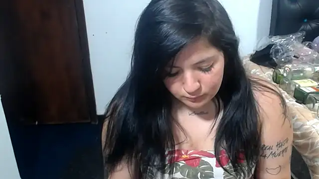 Snapshot of shopyymessyy chatting on December 13, 2024, 9:30 pm shopyymessyy online show from December 13, 2024, 9:30 pm