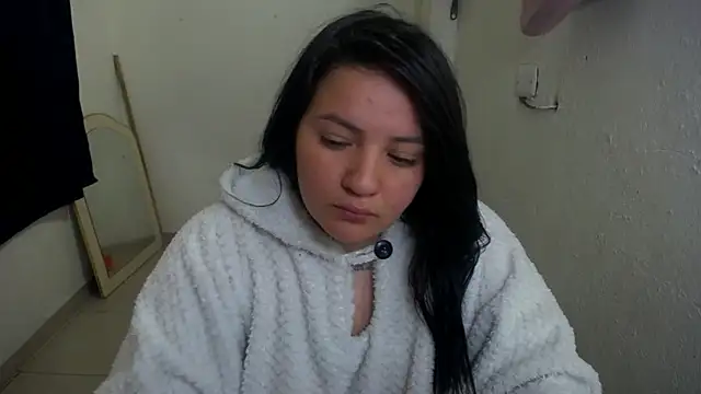 Snapshot of shopyymessyy chatting on September 8, 2025, 5:01 pm shopyymessyy online show from September 8, 2025, 5:01 pm