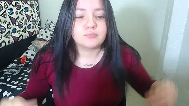 Snapshot of shopyymessyy chatting on October 21, 2025, 6:19 pm shopyymessyy online show from October 21, 2025, 6:19 pm