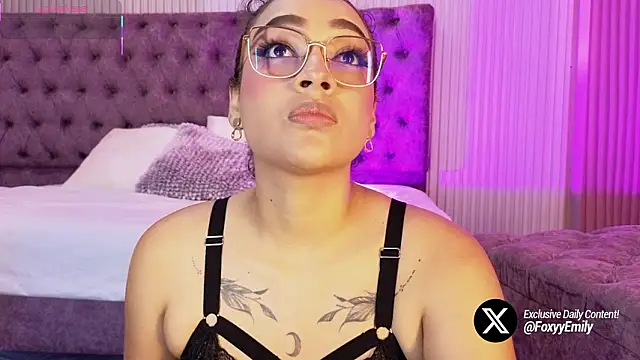 EMILYY FOXY online show from March 10, 2026, 6:57 pm