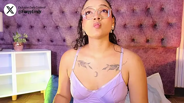 EMILYY FOXY online show from May 19, 2026, 7:09 pm
