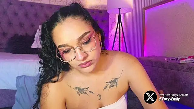 Snapshot of EMILYY_FOXY chatting on July 19, 2026, 7:06 pm EMILYY FOXY online show from July 19, 2026, 7:06 pm