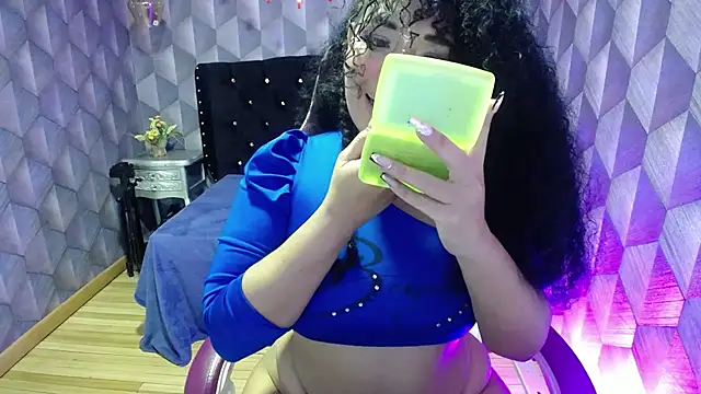 Sofiacowperx online show from February 15, 2025, 11:17 am