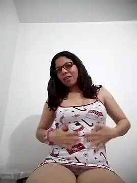 Carliina Soussa online show from February 4, 2025, 4:37 am