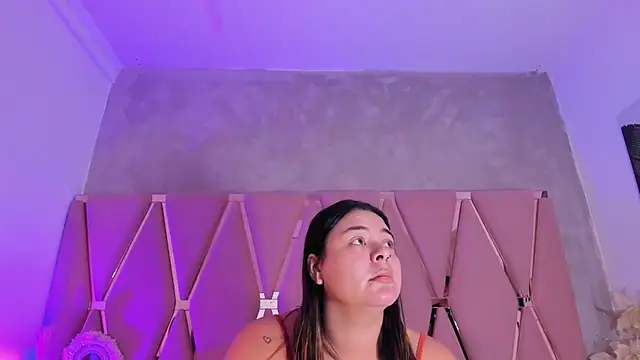 madyjames online show from January 17, 2026, 12:43 pm