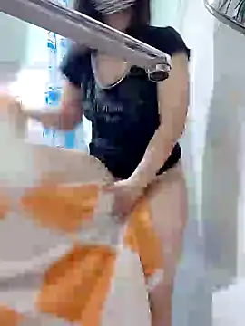 Snapshot of MikaKors chatting on December 31, 2024, 12:25 pm MikaKors online show from December 31, 2024, 12:25 pm