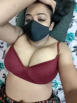 Snapshot of Cute_Kritika chatting on July 7, 2026, 7:23 am Cute Kritika online show from July 7, 2026, 7:23 am