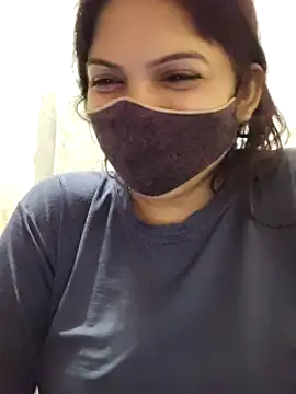 Snapshot of illay_love chatting on February 28, 2025, 4:43 am illay love online show from February 28, 2025, 4:43 am