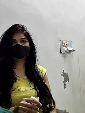 Snapshot of illay_love chatting on March 4, 2025, 2:10 pm illay love online show from March 4, 2025, 2:10 pm