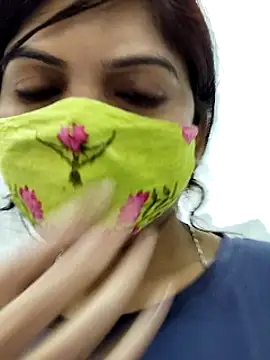 Snapshot of illay_love chatting on March 7, 2025, 5:51 am illay love online show from March 7, 2025, 5:51 am