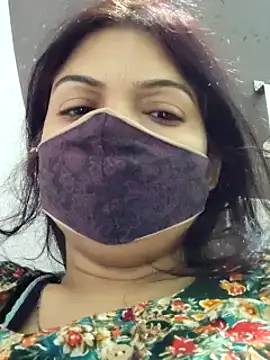 Snapshot of illay_love chatting on March 8, 2025, 3:17 am illay love online show from March 8, 2025, 3:17 am
