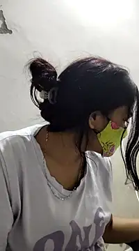 Snapshot of illay_love chatting on March 8, 2025, 5:43 pm illay love online show from March 8, 2025, 5:43 pm