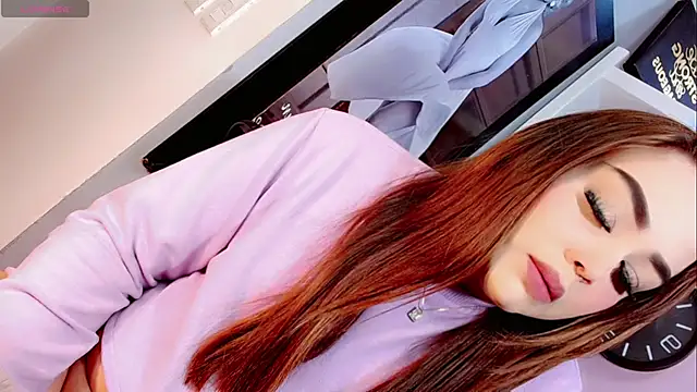 Snapshot of Sophia-Isabella chatting on March 8, 2025, 1:06 am Sophia-Isabella online show from March 8, 2025, 1:06 am