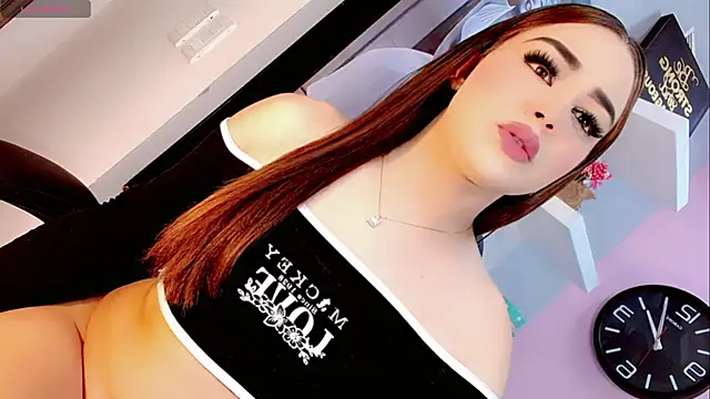 Snapshot of Sophia-Isabella chatting on March 11, 2025, 7:36 pm Sophia-Isabella online show from March 11, 2025, 7:36 pm