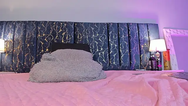 Sophia Lemos online show from January 15, 2026, 1:37 pm