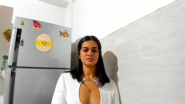 Biancasantillana online show from October 10, 2025, 11:37 pm