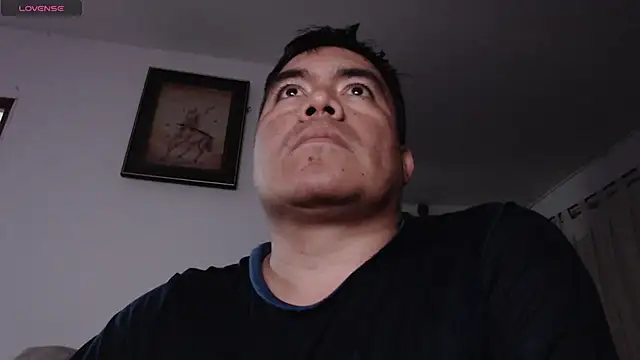 Snapshot of Jhonatan_Morales_S chatting on February 3, 2026, 4:10 am Jhonatan Morales S online show from February 3, 2026, 4:10 am