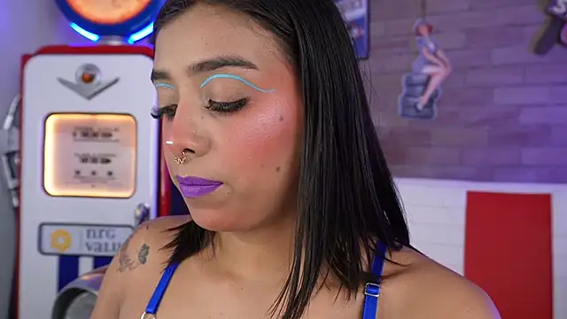 Snapshot of miss_collins chatting on February 11, 2026, 6:24 pm miss collins online show from February 11, 2026, 6:24 pm