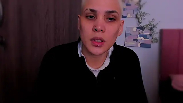 Charlee pink online show from February 3, 2026, 6:51 am