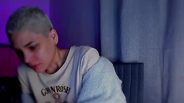 Charlee pink online show from February 22, 2026, 8:51 pm