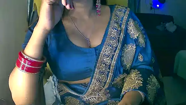 Cute-Tara online show from November 22, 2025, 11:48 pm