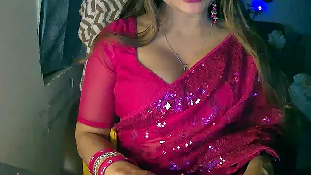 Cute-Tara online show from November 30, 2025, 5:17 pm