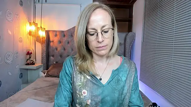 Snapshot of SammySanders chatting on December 30, 2024, 1:15 am SammySanders online show from December 30, 2024, 1:15 am