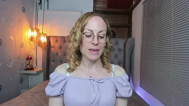 Snapshot of SammySanders chatting on March 5, 2025, 11:27 pm SammySanders online show from March 5, 2025, 11:27 pm