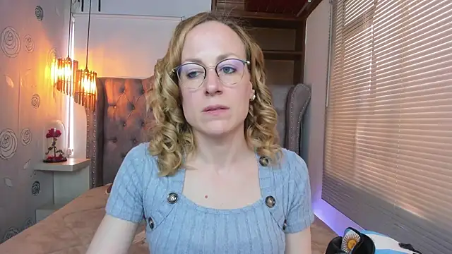 Snapshot of SammySanders chatting on March 12, 2025, 5:07 pm SammySanders online show from March 12, 2025, 5:07 pm