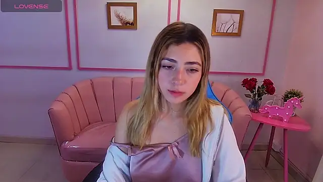 channel blonde a online show from December 5, 2024, 5:04 am