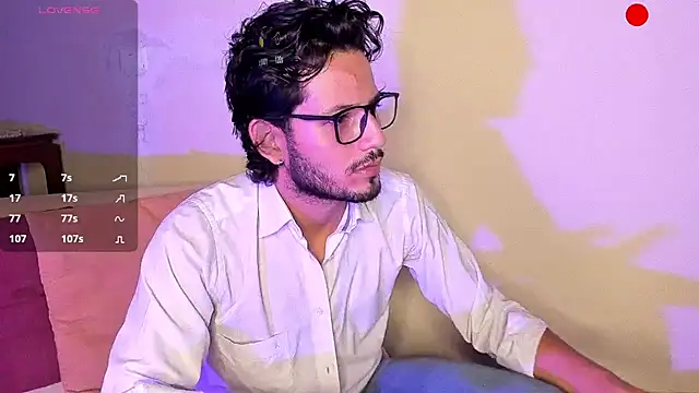 Nicholasrodrii online show from December 10, 2024, 10:47 pm