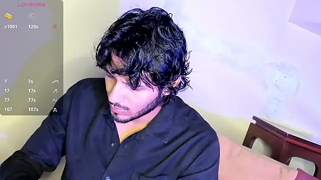 Nicholasrodrii online show from January 10, 2025, 9:42 pm