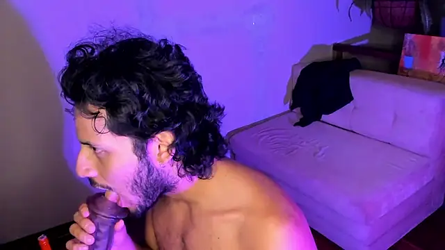 Nicholasrodrii online show from January 16, 2025, 2:09 am