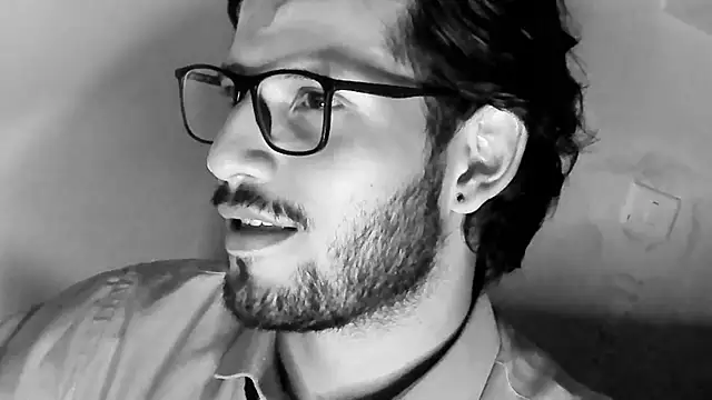 Nicholasrodrii online show from March 1, 2025, 3:21 am