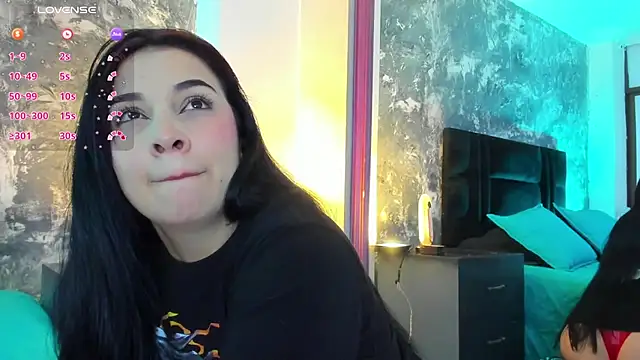 Snapshot of brianaGuzman chatting on January 17, 2025, 1:24 pm brianaGuzman online show from January 17, 2025, 1:24 pm