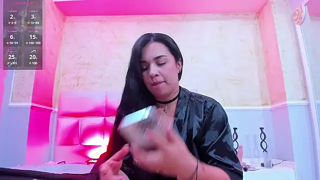 Snapshot of brianaGuzman chatting on January 30, 2025, 4:55 pm brianaGuzman online show from January 30, 2025, 4:55 pm