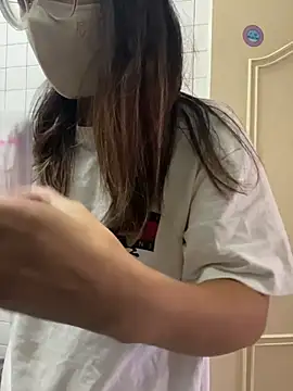 yourbootygirl online show from November 23, 2025, 4:01 am