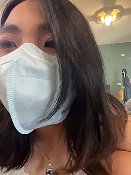 yourbootygirl online show from June 19, 2026, 7:34 am