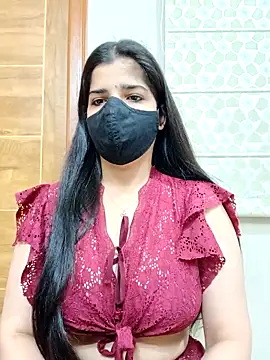 Snapshot of aaliya_bhattt chatting on March 4, 2025, 5:00 am aaliya bhattt online show from March 4, 2025, 5:00 am