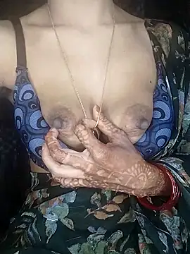 baby soni78690 online show from March 15, 2025, 5:26 pm