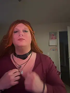 Snapshot of EmberLee chatting on February 18, 2025, 11:30 pm EmberLee online show from February 18, 2025, 11:30 pm