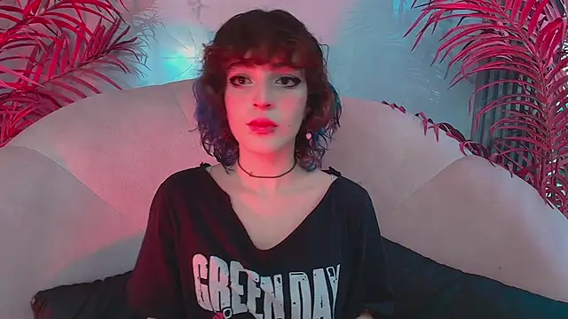 EvaHalsey online show from November 6, 2025, 7:59 pm