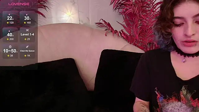 EvaHalsey online show from January 15, 2026, 9:18 pm