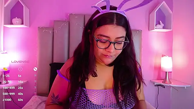 MeghanBurn online show from March 21, 2025, 1:56 am