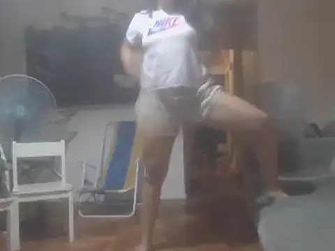 Snapshot of Tomovino chatting on March 8, 2025, 5:07 am Tomovino online show from March 8, 2025, 5:07 am