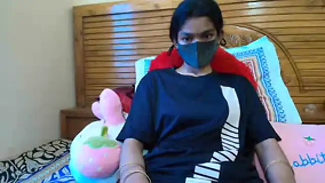 Srabontii online show from October 31, 2025, 9:32 am