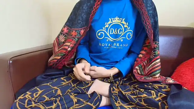 Srabontii online show from November 28, 2025, 8:44 pm