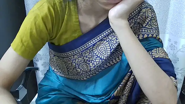 Snapshot of Srabontii chatting on June 27, 2026, 5:18 pm Srabontii online show from June 27, 2026, 5:18 pm