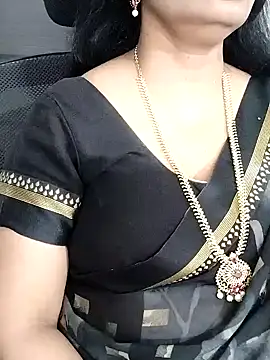 Snapshot of Deepthi_Mysore chatting on January 11, 2025, 7:49 pm Deepthi Mysore online show from January 11, 2025, 7:49 pm